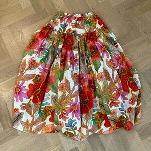Mara Hoffman floral midi skirt. So pretty.
